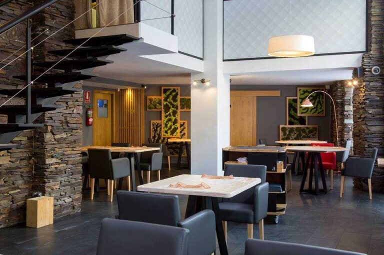 acanthum 4 web 768x511