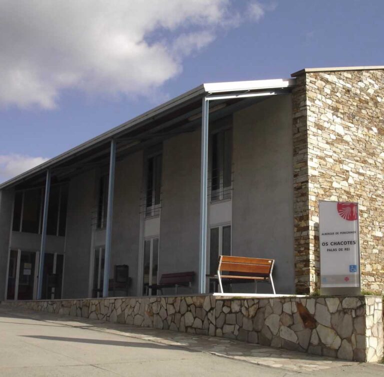 albergue publico os chacotes palas de rei web 1 768x755