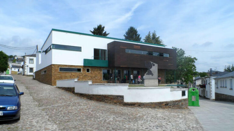 portomarin 01 768x431