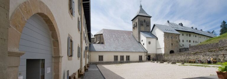 roncesvalles1 768x267