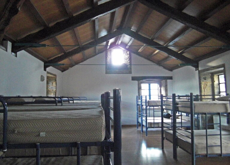 alberguepublico arzua 3 768x553