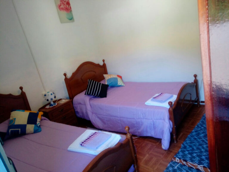 alojamiento en pension santa rosa samos 02 768x576