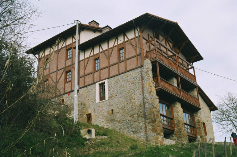 Albergue Turistico Meakaur 768x509
