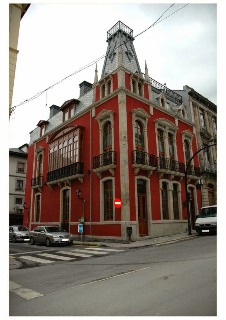 Albergue villa luarca 768x1086