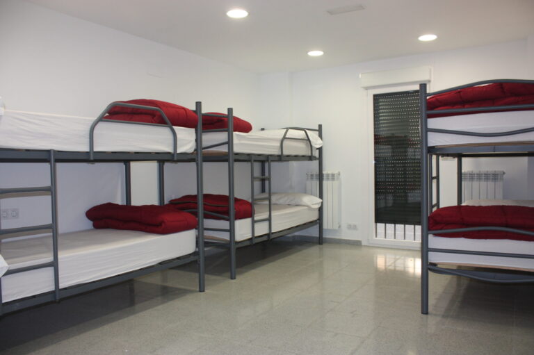 Albergue Izar scaled 1 768x511