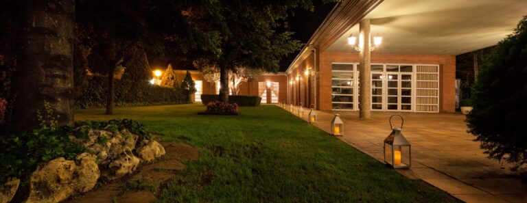 Villa canas scaled 1 768x297