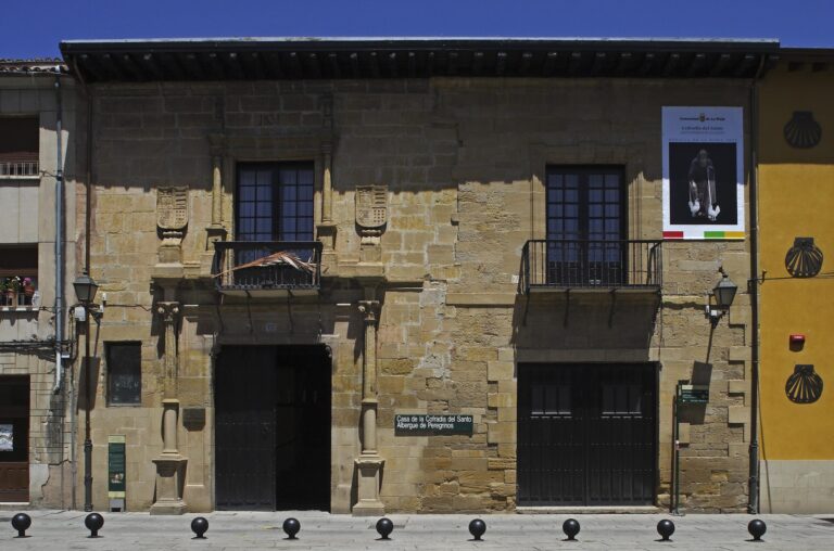 Casa de la Cofradia del Santo4 scaled 1 768x508