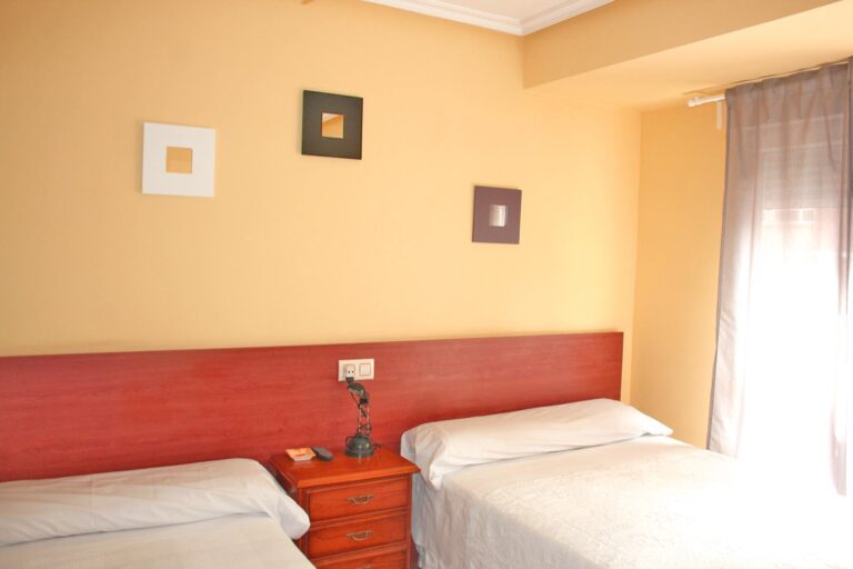 hostal alvarez cabecera 768x512