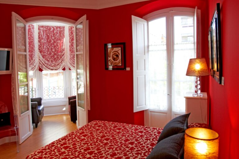 471337 266137736820912 1132731320 o 768x512