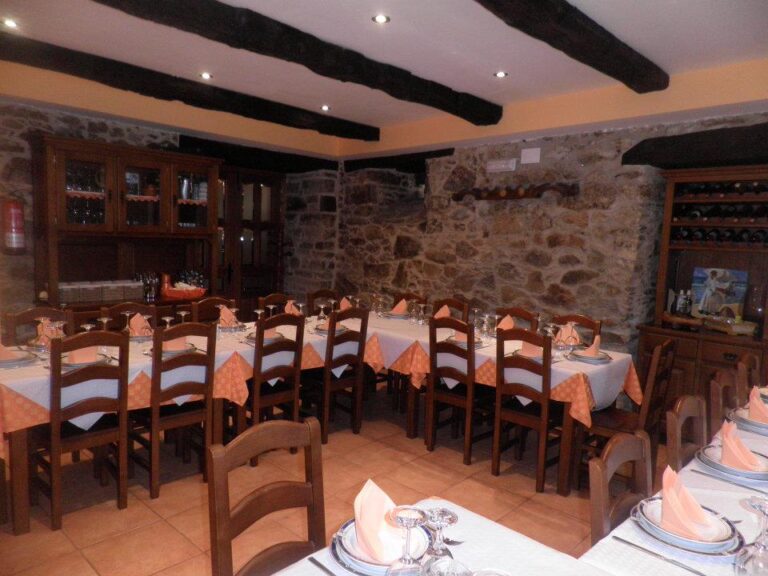 val dos pigarros bar javi 6 768x576