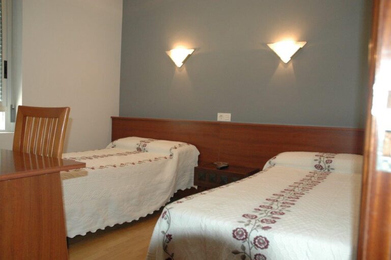 hostal restaurante la paz 7 768x511