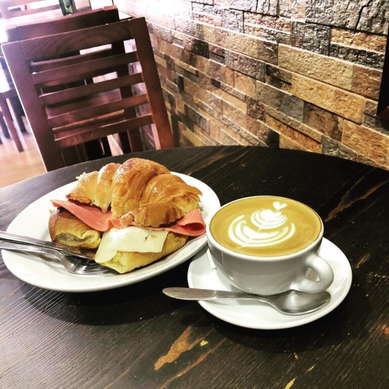 cafe bar cubano 1 768x768